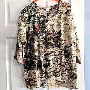 Light weight 3/4 Sleeve Blouse Size L